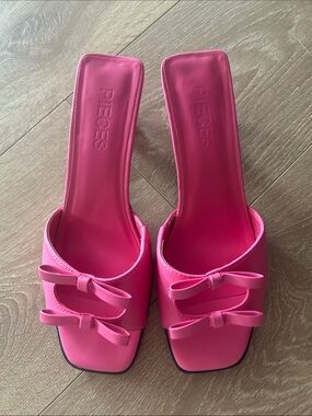 PIECES Pink Bow Sandals
